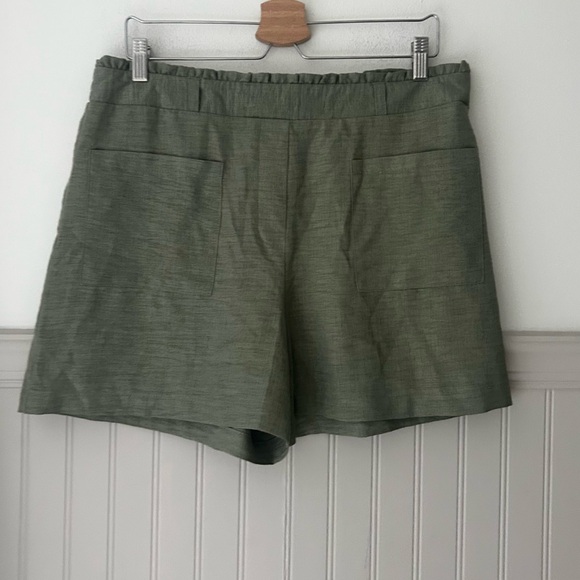 NYCC Pants - NYCC Large Olive Green Casual Pull On Shorts